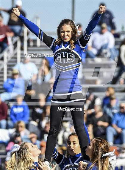 Thumbnail 1 in Henrietta vs. Gunter (UIL 3A-2 Region II Playoff) photogallery.