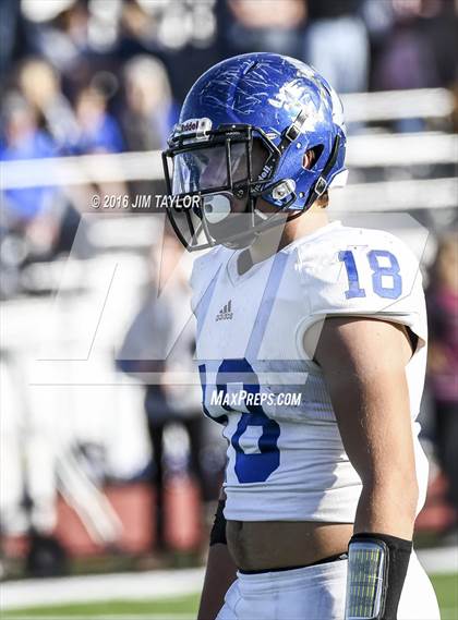 Thumbnail 3 in Henrietta vs. Gunter (UIL 3A-2 Region II Playoff) photogallery.