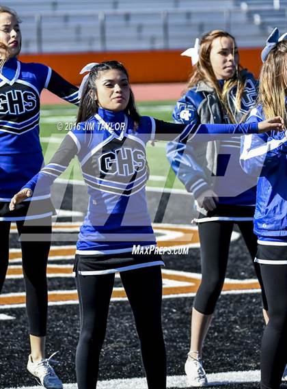 Thumbnail 1 in Henrietta vs. Gunter (UIL 3A-2 Region II Playoff) photogallery.