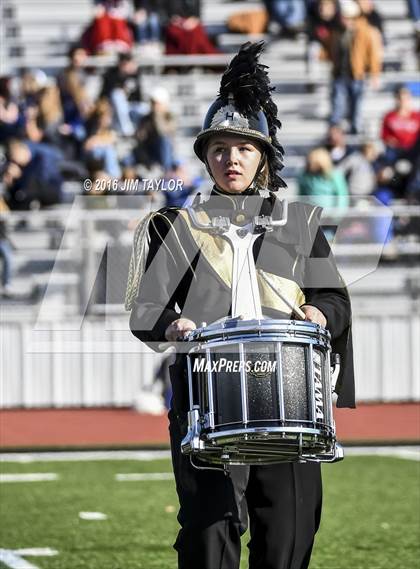 Thumbnail 3 in Henrietta vs. Gunter (UIL 3A-2 Region II Playoff) photogallery.