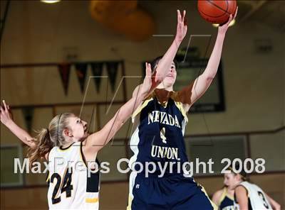 Thumbnail 3 in Nevada Union vs Granada (West Coast Jamboree) photogallery.