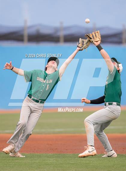 Thumbnail 1 in Lemont vs. Show Low (Wolves Classic) photogallery.