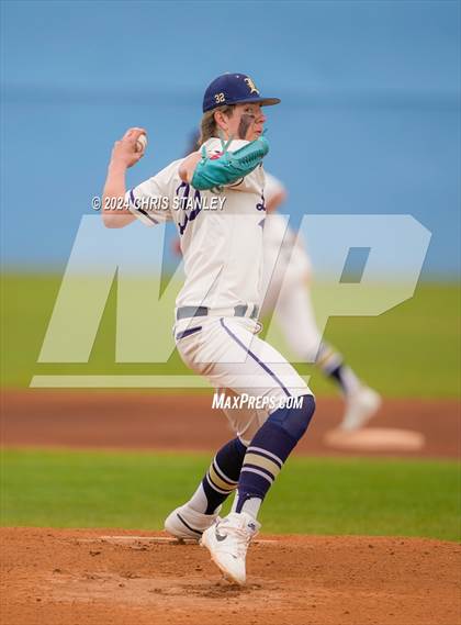 Thumbnail 2 in Lemont vs. Show Low (Wolves Classic) photogallery.