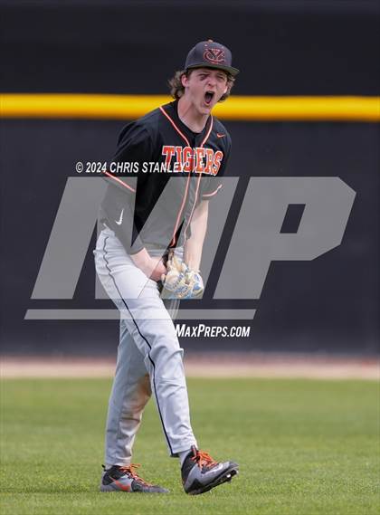 Thumbnail 1 in Yamhill-Carlton/Gaston @ Emmett (Bob Everett Classic) photogallery.