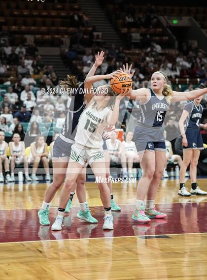 Thumbnail 1 in University vs D'Evelyn (CHSAA 4 AGreat 8) photogallery.