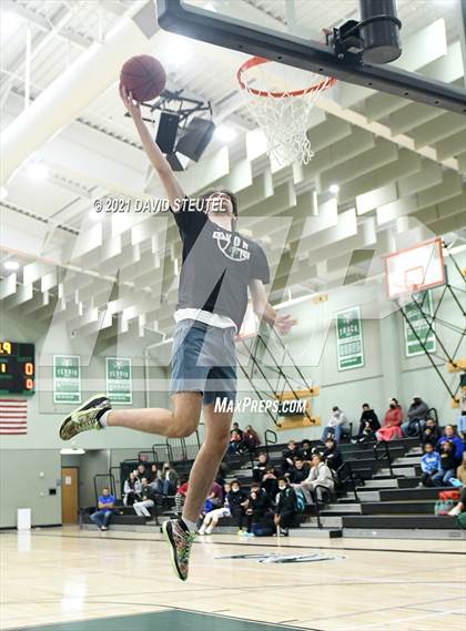 Thumbnail 3 in Slam Dunk Competition (Steve Cauchi Ram Jam) photogallery.