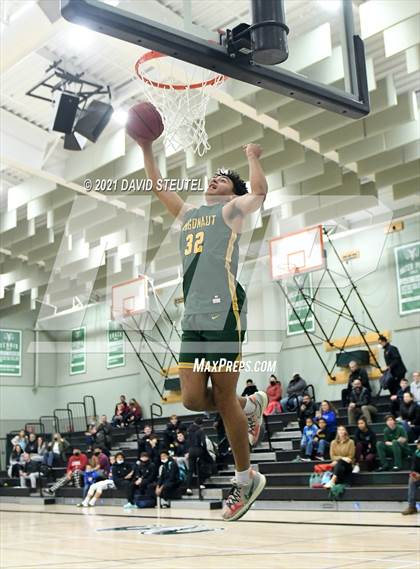 Thumbnail 3 in Slam Dunk Competition (Steve Cauchi Ram Jam) photogallery.