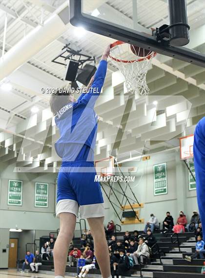 Thumbnail 3 in Slam Dunk Competition (Steve Cauchi Ram Jam) photogallery.