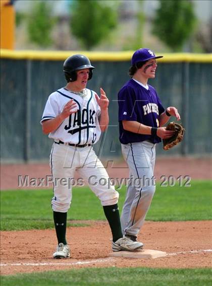 Thumbnail 2 in Snake River vs Saint Maries (3A State Tournament) photogallery.