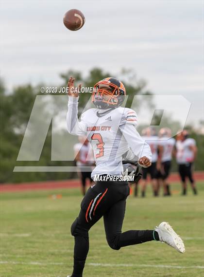 Thumbnail 1 in Karnes City @ Nixon-Smiley photogallery.