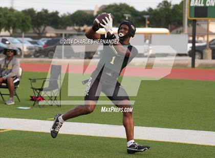 Thumbnail 1 in Cypress Park vs Cypress Falls (Texas 7 on 7 State Qualifier) photogallery.