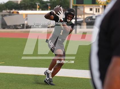Thumbnail 2 in Cypress Park vs Cypress Falls (Texas 7 on 7 State Qualifier) photogallery.