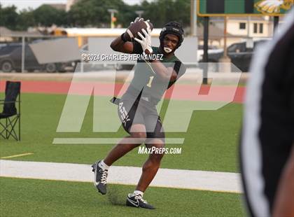 Thumbnail 1 in Cypress Park vs Cypress Falls (Texas 7 on 7 State Qualifier) photogallery.