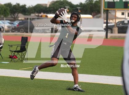 Thumbnail 2 in Cypress Park vs Cypress Falls (Texas 7 on 7 State Qualifier) photogallery.