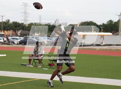 Thumbnail 1 in Cypress Park vs Cypress Falls (Texas 7 on 7 State Qualifier) photogallery.