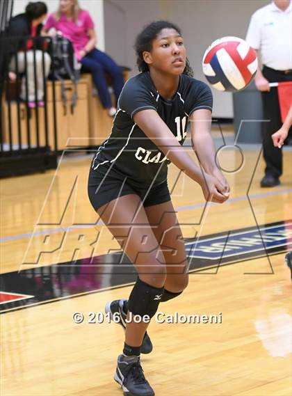 Thumbnail 3 in Clark vs Alamo Heights (NEISD Invitational) photogallery.