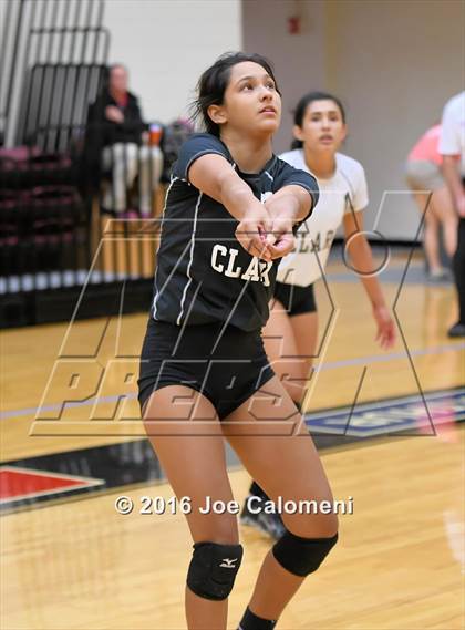Thumbnail 3 in Clark vs Alamo Heights (NEISD Invitational) photogallery.