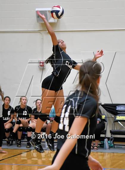 Thumbnail 2 in Clark vs Alamo Heights (NEISD Invitational) photogallery.