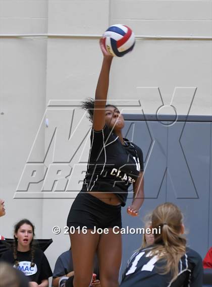 Thumbnail 2 in Clark vs Alamo Heights (NEISD Invitational) photogallery.