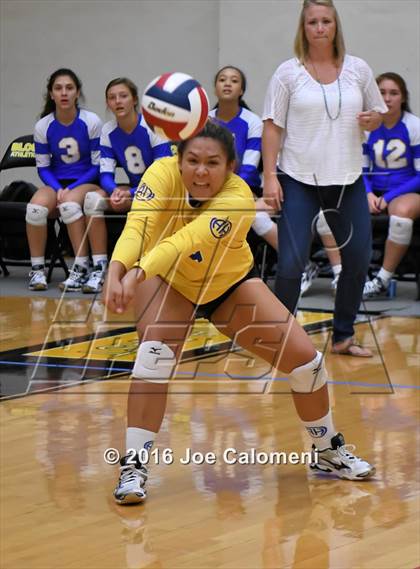 Thumbnail 2 in Clark vs Alamo Heights (NEISD Invitational) photogallery.