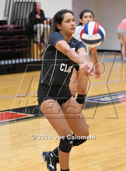 Thumbnail 2 in Clark vs Alamo Heights (NEISD Invitational) photogallery.