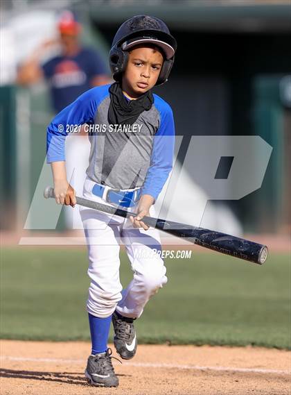 Thumbnail 3 in Poston Butte @ Mesquite (AIA 4A Semifinals) photogallery.