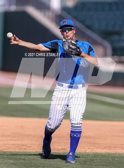 Thumbnail 3 in Poston Butte @ Mesquite (AIA 4A Semifinals) photogallery.