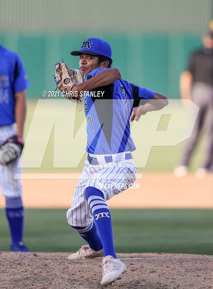 Thumbnail 1 in Poston Butte @ Mesquite (AIA 4A Semifinals) photogallery.