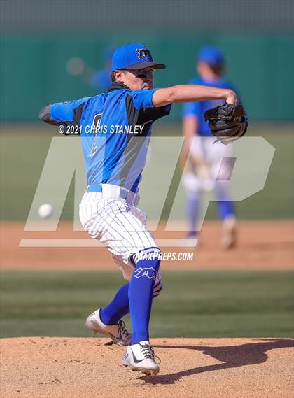 Thumbnail 3 in Poston Butte @ Mesquite (AIA 4A Semifinals) photogallery.
