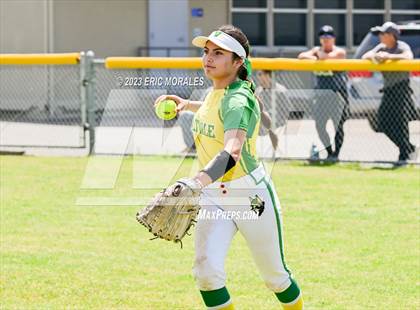 Thumbnail 2 in Holtville vs. Mar Vista photogallery.