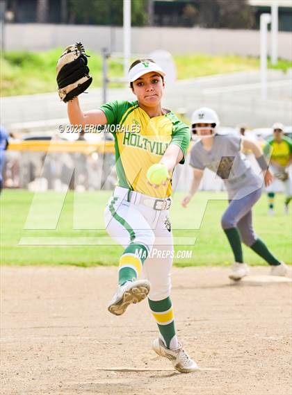 Thumbnail 3 in Holtville vs. Mar Vista photogallery.
