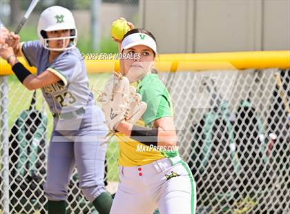 Thumbnail 1 in Holtville vs. Mar Vista photogallery.