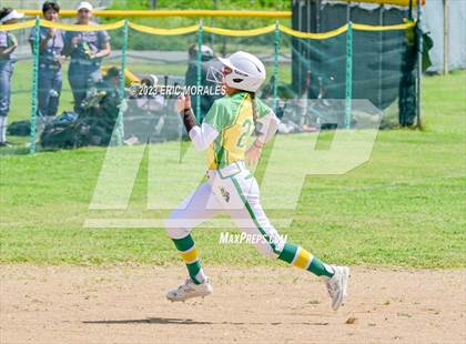 Thumbnail 3 in Holtville vs. Mar Vista photogallery.
