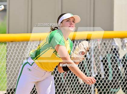 Thumbnail 1 in Holtville vs. Mar Vista photogallery.