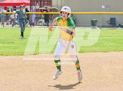 Thumbnail 1 in Holtville vs. Mar Vista photogallery.