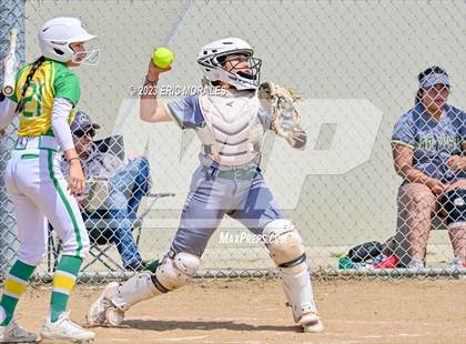 Thumbnail 1 in Holtville vs. Mar Vista photogallery.