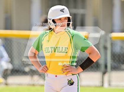 Thumbnail 1 in Holtville vs. Mar Vista photogallery.