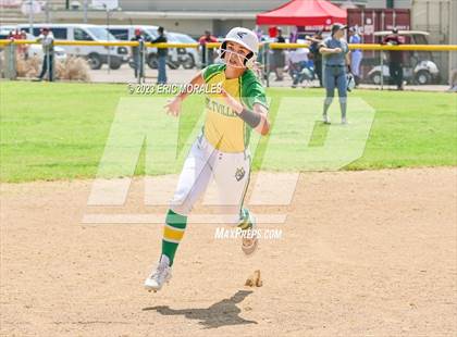 Thumbnail 3 in Holtville vs. Mar Vista photogallery.