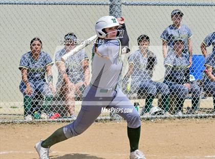 Thumbnail 1 in Holtville vs. Mar Vista photogallery.
