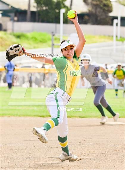 Thumbnail 1 in Holtville vs. Mar Vista photogallery.