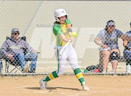 Thumbnail 3 in Holtville vs. Mar Vista photogallery.
