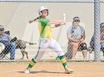 Thumbnail 2 in Holtville vs. Mar Vista photogallery.