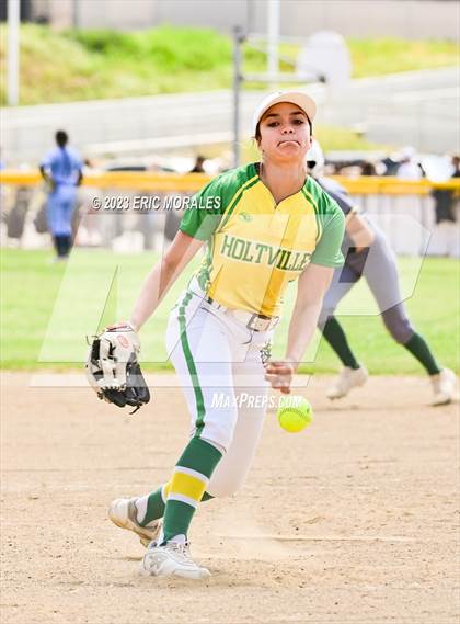 Thumbnail 2 in Holtville vs. Mar Vista photogallery.
