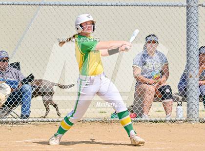 Thumbnail 1 in Holtville vs. Mar Vista photogallery.