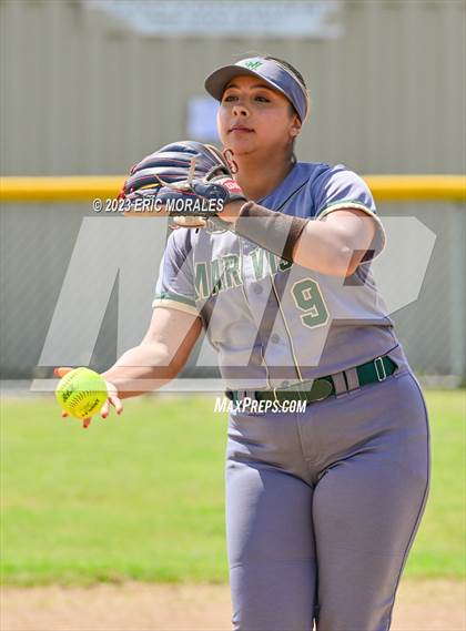 Thumbnail 2 in Holtville vs. Mar Vista photogallery.