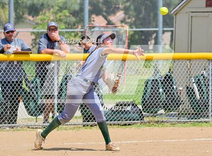 Thumbnail 2 in Holtville vs. Mar Vista photogallery.