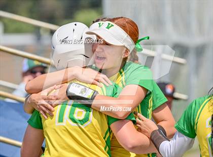 Thumbnail 1 in Holtville vs. Mar Vista photogallery.