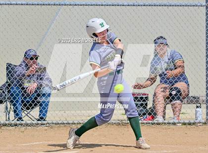 Thumbnail 2 in Holtville vs. Mar Vista photogallery.