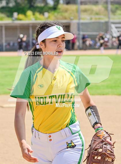 Thumbnail 1 in Holtville vs. Mar Vista photogallery.