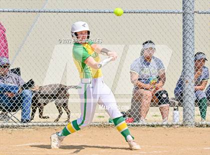 Thumbnail 2 in Holtville vs. Mar Vista photogallery.